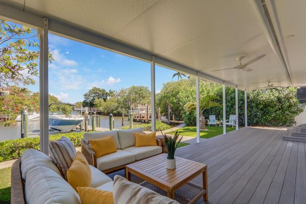 Exterior, Living room, Sun Room, Water