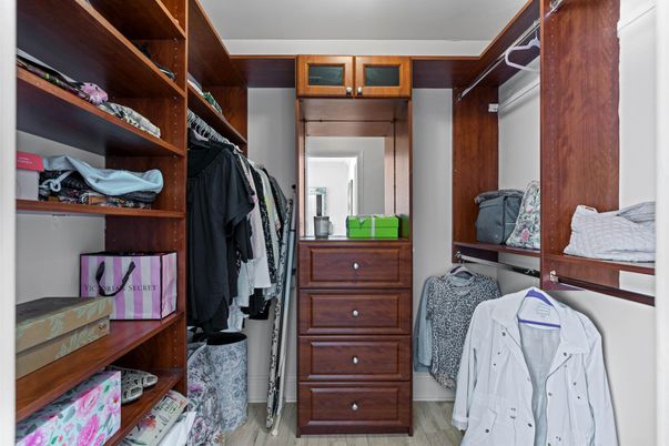 Interior, Walk-in Closets