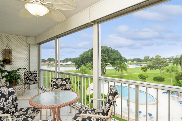 Interior, Sun Room, Water