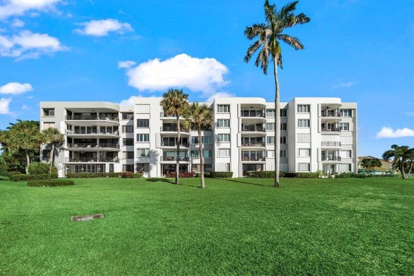 Backyard, Exterior, Facade, Condo Building