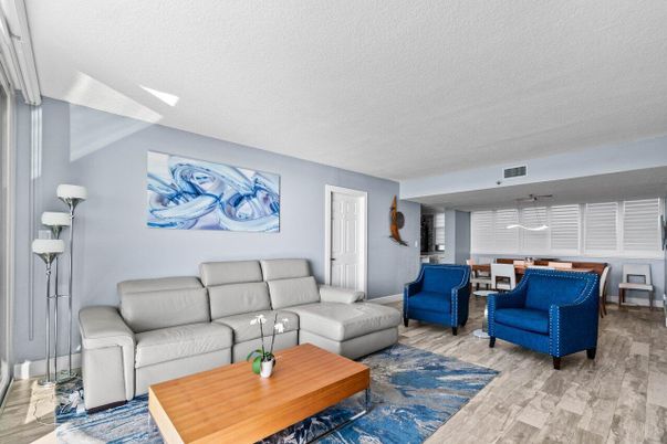 Interior, Living room, Pendant Lights