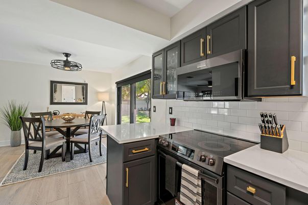Dining room, Interior, Kitchen, Stainless Steel Appliances, Wood Texture Flooring