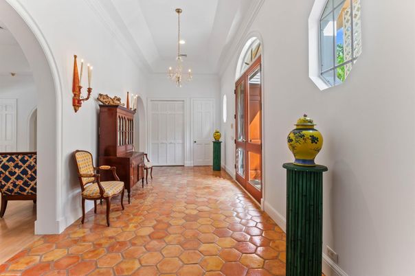 Chandelier, Interior, Recessed Lighting