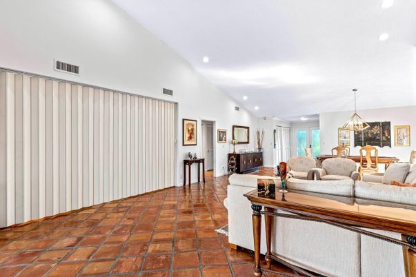 Dining room, Interior, Living room, Pendant Lights, Recessed Lighting