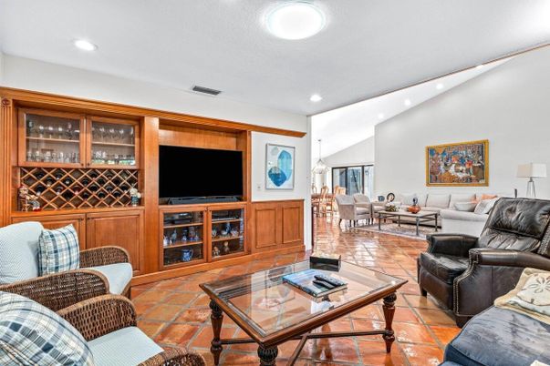 Dining room, Interior, Living room, Recessed Lighting