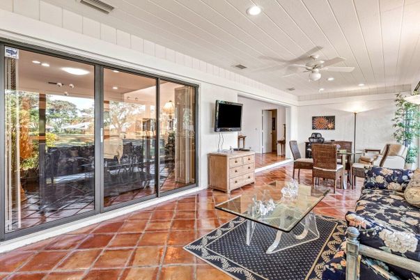 Dining room, Interior, Recessed Lighting