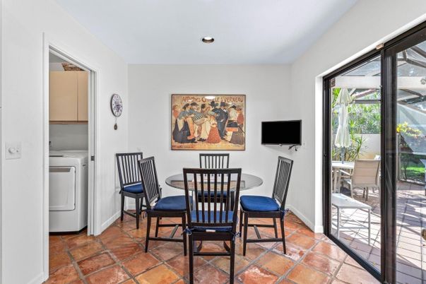 Dining room, Interior, Recessed Lighting, Washer