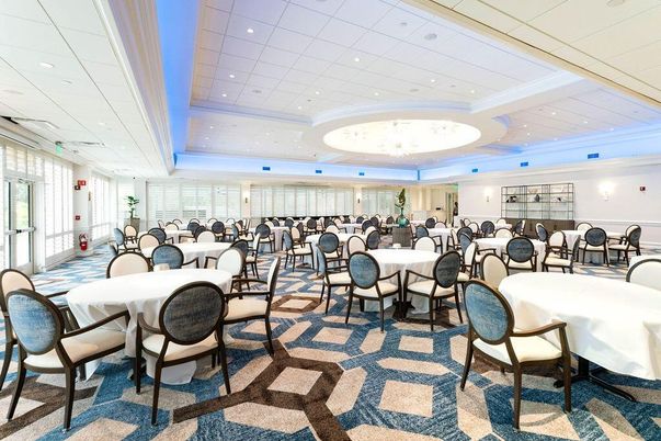 Chandelier, Dining room, Interior, Recessed Lighting