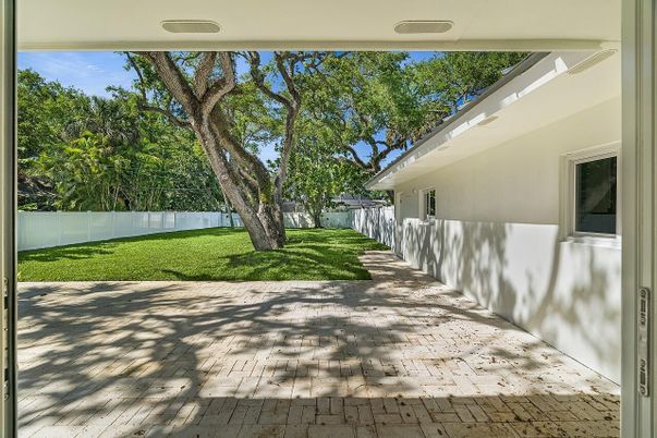 Backyard, Exterior