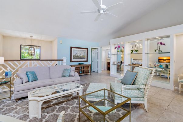 Dining room, Interior, Living room, Pendant Lights