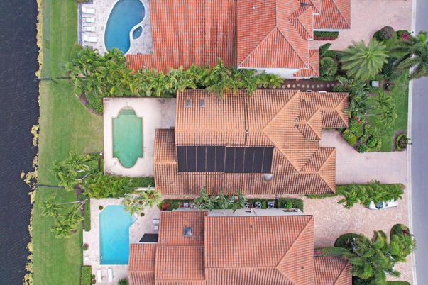 Exterior, Drone