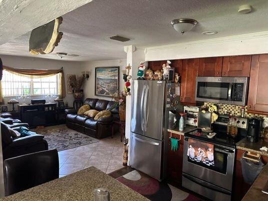 Interior, Kitchen, Living room, Stainless Steel Appliances