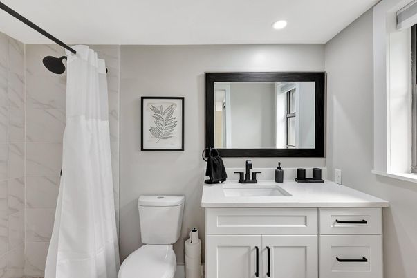 Bathroom, Interior, Recessed Lighting