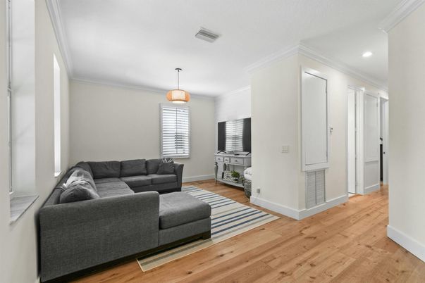 Interior, Living room, Pendant Lights, Recessed Lighting, Wood Texture Flooring