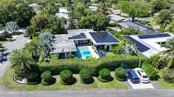 Exterior, Drone