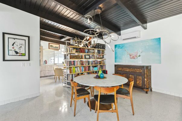Chandelier, Dining room, Interior, Pendant Lights