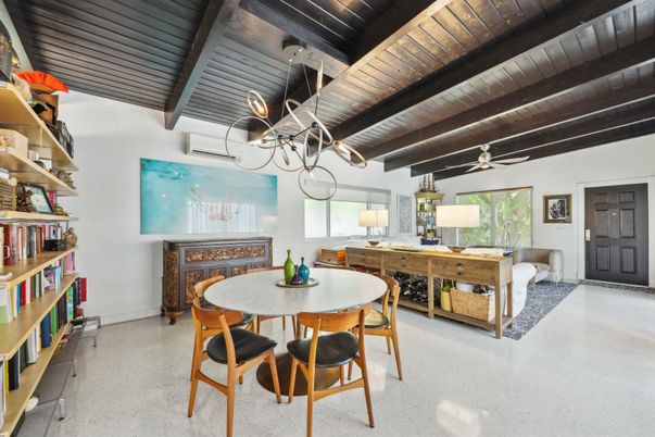 Chandelier, Dining room, Interior, Wooden Beams, Wooden Ceilings