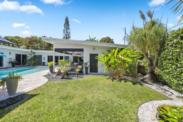 Backyard, Exterior, Pool