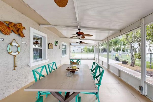 Dining room, Interior, Sun Room