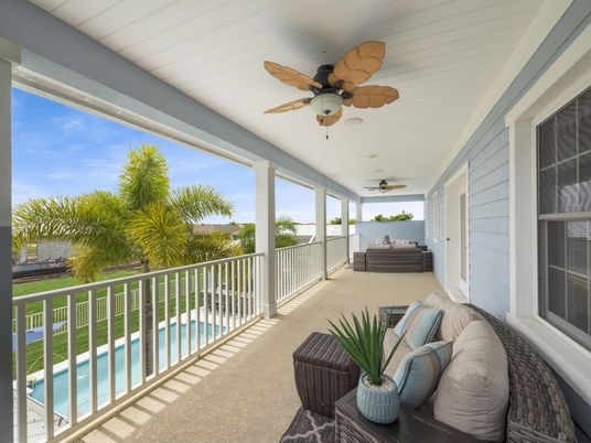 Interior, Sun Room, Water