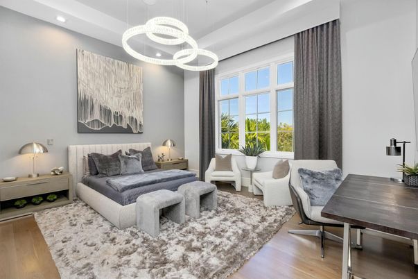 Bedroom, Interior, Living room, Pendant Lights, Recessed Lighting, Wood Texture Flooring