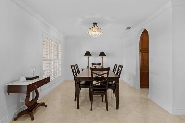 Chandelier, Dining room, Interior