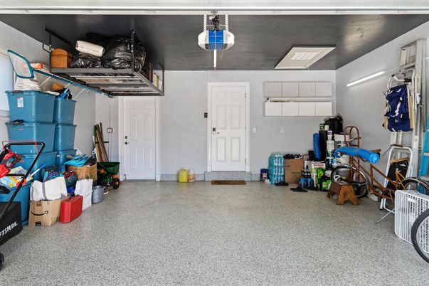 Garage, Interior