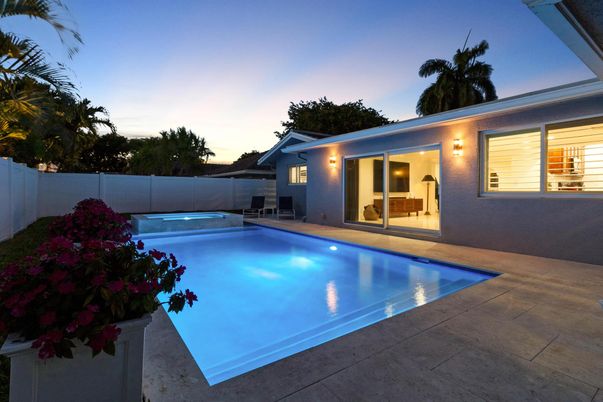 Exterior, Pool