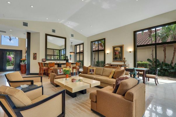 Dining room, Interior, Living room, Recessed Lighting