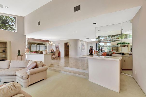 Chandelier, Dining room, Interior, Living room, Recessed Lighting