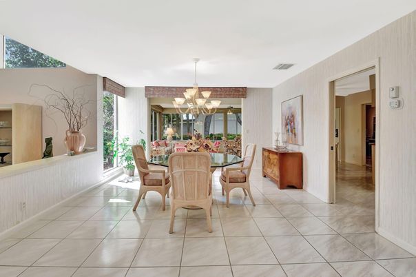 Chandelier, Dining room, Interior