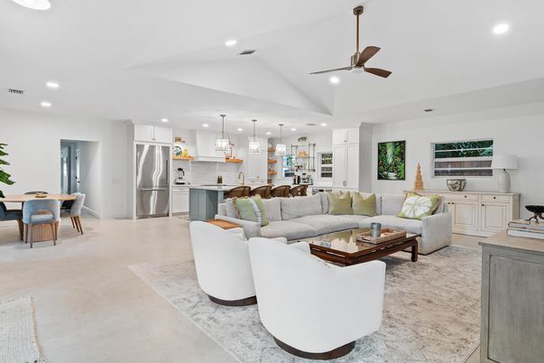 Dining room, Interior, Kitchen, Living room, Pendant Lights, Recessed Lighting, Stainless Steel Appliances
