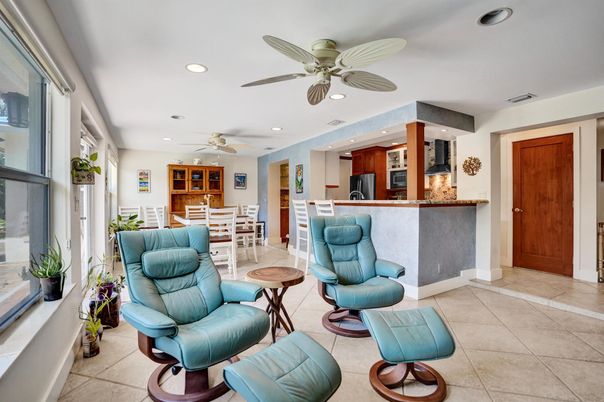 Dining room, Interior, Kitchen, Recessed Lighting