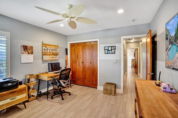 Home Office, Interior, Recessed Lighting, Wood Texture Flooring