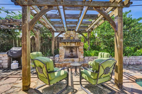Exterior, Fireplace