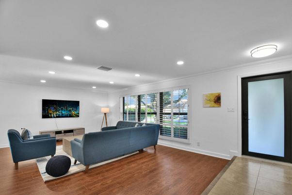 Interior, Living room, Recessed Lighting, Wood Texture Flooring