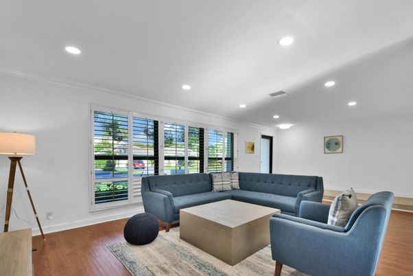 Interior, Living room, Recessed Lighting, Wood Texture Flooring