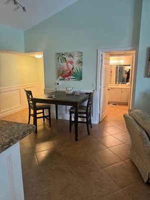 Dining room, Interior