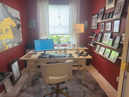 Home Office, Interior
