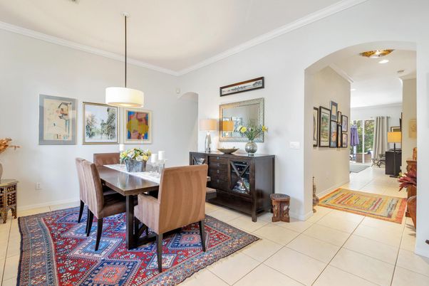 Dining room, Interior, Pendant Lights, Recessed Lighting