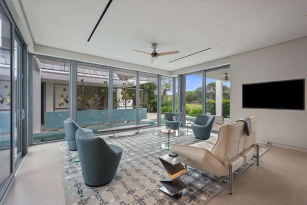 Interior, Living room, Recessed Lighting, Sun Room