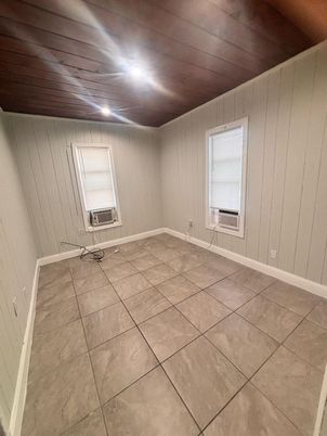Empty room, Interior, Recessed Lighting, Wooden Ceilings