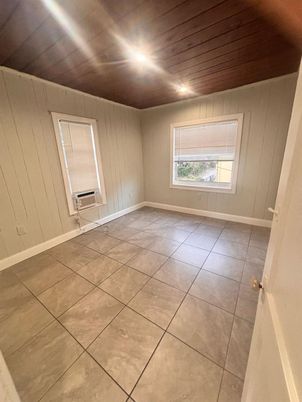 Empty room, Interior, Recessed Lighting, Wooden Ceilings