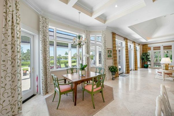 Dining room, Interior, Recessed Lighting