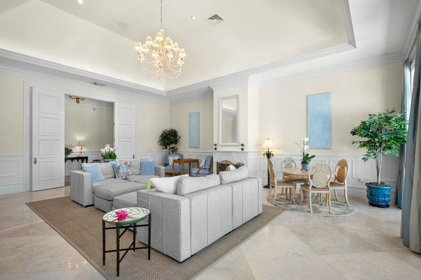 Chandelier, Dining room, Interior, Living room, Recessed Lighting