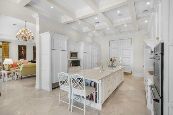 Chandelier, Interior, Kitchen, Living room, Recessed Lighting, Stainless Steel Appliances