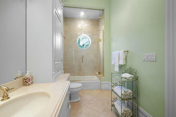 Bathroom, Interior, Recessed Lighting