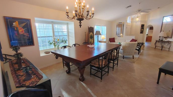 Chandelier, Dining room, Interior, Pendant Lights