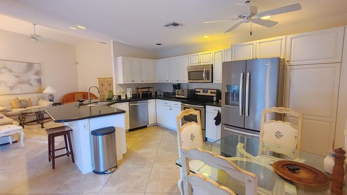 Dining room, Interior, Kitchen, Recessed Lighting, Stainless Steel Appliances