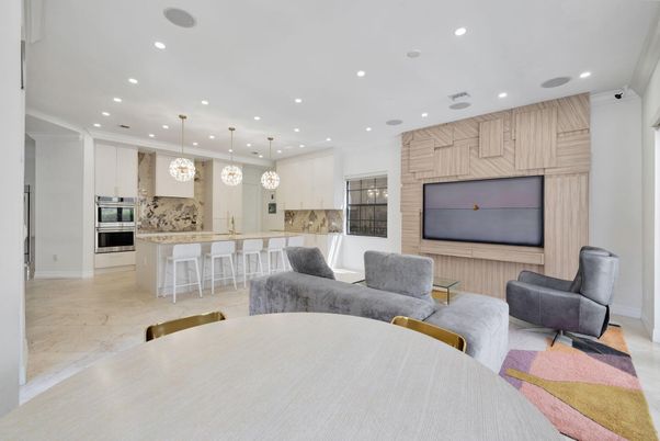 Interior, Kitchen, Living room, Pendant Lights, Recessed Lighting, Stainless Steel Appliances